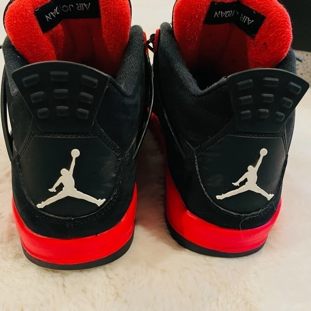 Air Jordan 4 Retro Red Thunder Black Athletic Basketball Sneakers Men Size 10.5